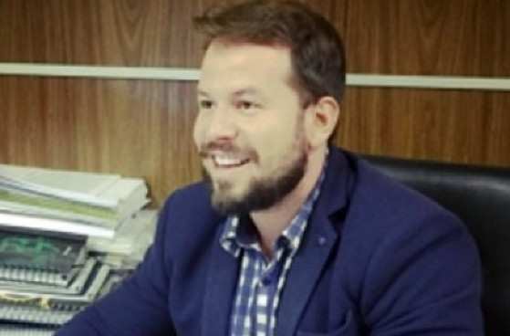 DIEGO SAPORSKI é jornalista, social media e bacharel em Direito