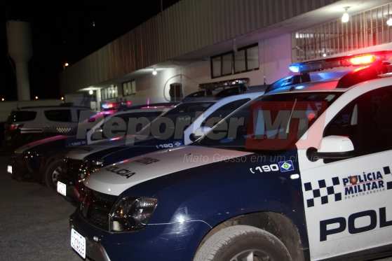 O agressor foi encaminhado para a Central de Flagrantes pela PM.