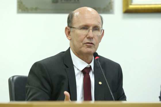 Carlos Avallone é deputado pelo PSDB e preside a Comissão de Indústria, Comércio e Turismo da ALMT