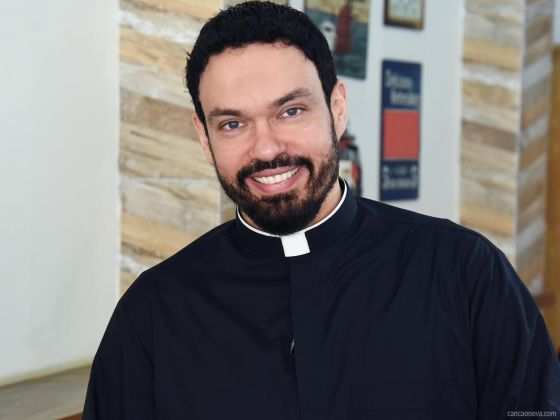 O Padre Adriano Zandoná, conhecido pelo país como ‘padre da ansiedade’, falou com o RepórterMT sobre seu livro