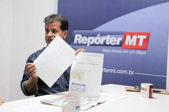 Vereador Adevair Cabral ele mostrou documentos registrados em cartório e garantiu que não há qualquer investigação contra ele