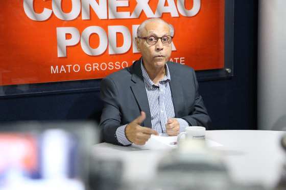 Segundo Júlio Campos, o deputado Botelho não aceitou ser candidato e teria outros planos.