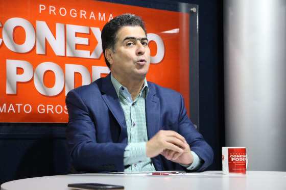 Emanuel ironiza evento do governo na Arena Pantanal
