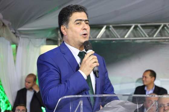 Emanuel acusa governador de usar máquina do Estado para ataques