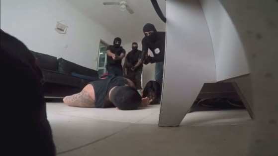 Amigo do empresário fingiu ser um delegado da Polícia Civil e interrogou o casal 