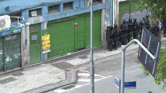 Por volta das 16h, agentes do Bope tentavam negociar com o homem