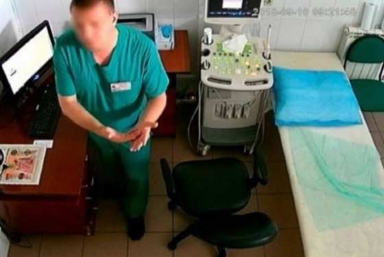 Médico é preso acusado de filmar pacientes e vender vídeos para site pornô.
