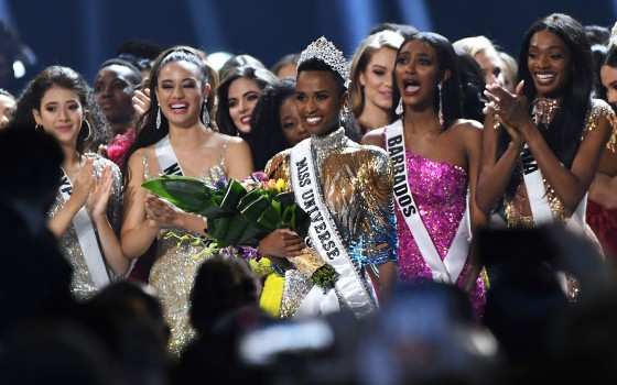 Miss Universo 2019 coroa sul-africana Zozibini Tunzi 