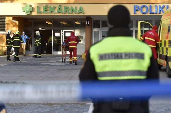Ataque a tiros deixa pelo menos seis mortos em hospital universitário da República Tcheca