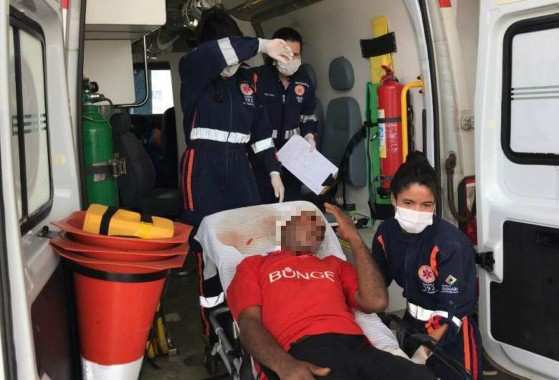 Homem foi ferido na cabeça com um facão