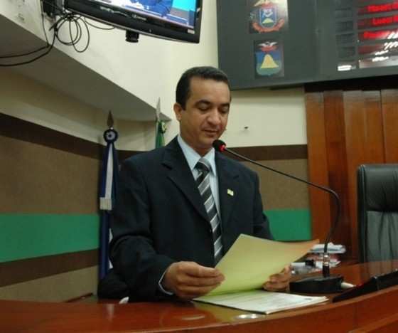 O vereador Marcrean dos Santos (PRTB) é o autor do projeto.