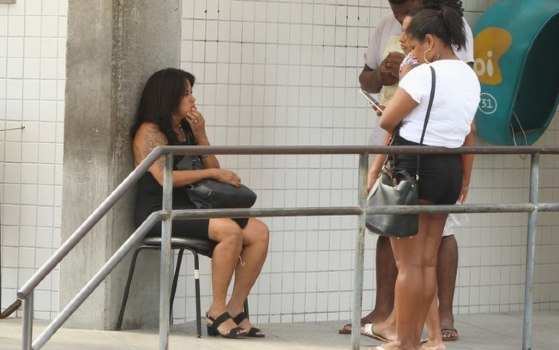 Parentes estiveram no IML para identificação dos corpos.