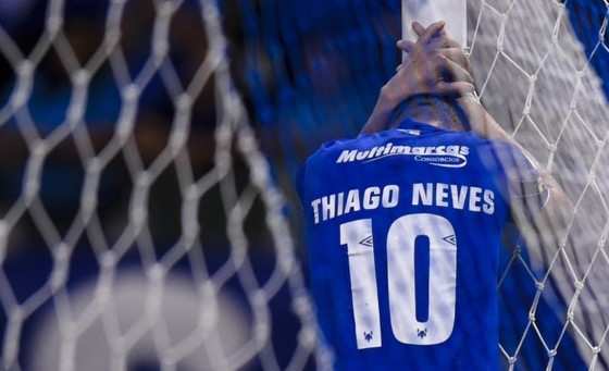 Thiago Neves tem contrato com o Cruzeiro até o final de 2020 