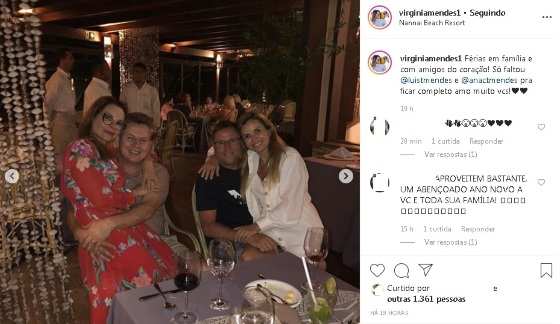 A primeira-dama Virginia Mendes e o governador Mauro Mendes em jantar com o secretário Mauro carvalho e a esposa dele, Mônica Carvalho.