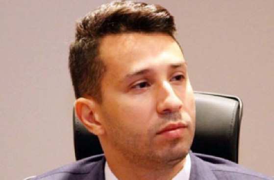 LENINE PÓVOAS é advogado, especialista e Mestre em Direito pela PUC/SP, e bisneto do professor Nilo Póvoas.