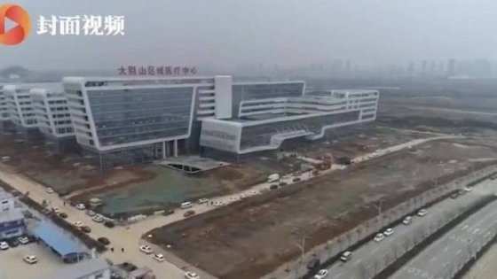 China ganha em 48 horas novo hospital para tratar pacientes com coronavírus