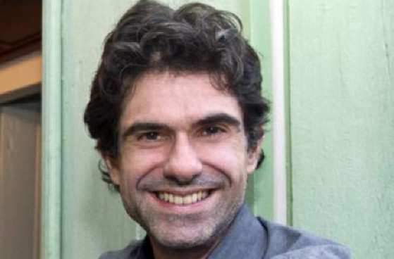 PAULO STUCCHI é jornalista e psicanalista. 