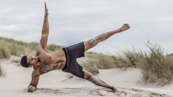 A ioga aumenta a força e a resistência muscular