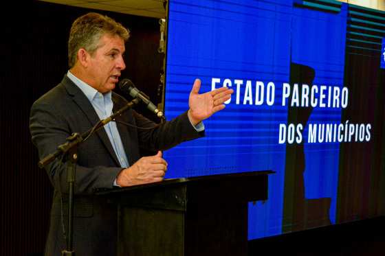 Governador Mauro Mendes apresenta balanço da gestão para lideranças comunitárias