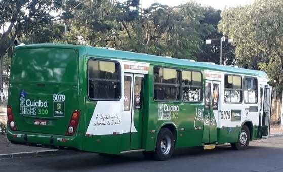 O incidente ocorreu no momento em que o motorista atravessou um redutor de velocidade (quebra-molas)