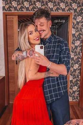 O pastor Márcio, que anunciou a separação do casal, e de Simone, mãe do cantor.