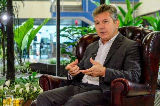 Governador Mauro Mendes participou de debate em videoconferência com outros 2 governadores.