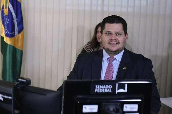O presidente do Senado, Davi Alcolumbre (DEM) é o relator do projeto.