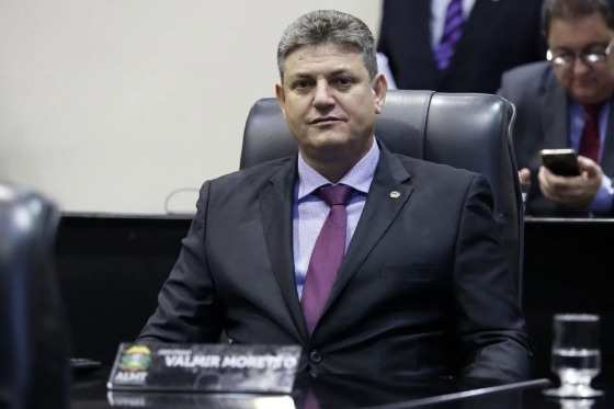 Moretto torra R$ 470 mil com torneios de futebol society em MT