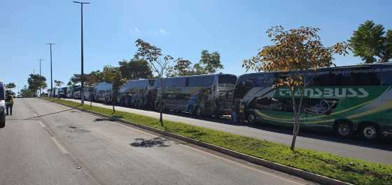 Carreata segue pelas principais avenidas de Cuiabá.