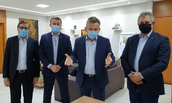 Quanto às escolas públicas, Mauro Mendes enfatizou que as aulas continuam suspensas