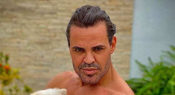 Valdomiro Santiago, que aproveitou um momento durante um dos seus cultos para rebater as críticas e amaldiçoar o cantor sertanejo “Oro pela cura dos que creem, na sua vida a praga vai continuar”