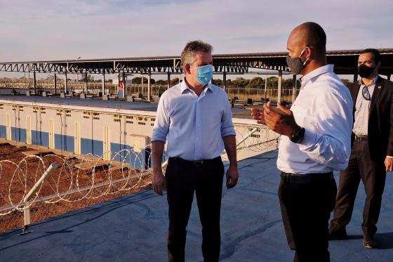 Governador Mauro Mendes inaugurou penitenciária nesta terça-feira (30).