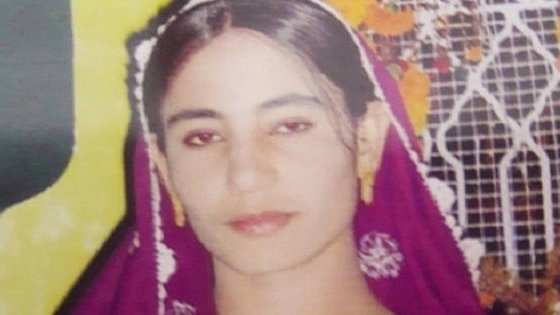 Paquistanês apedreja a esposa até a morte
