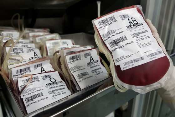 Bolsas com sangue doado, em imagem de 20 de março deste ano 