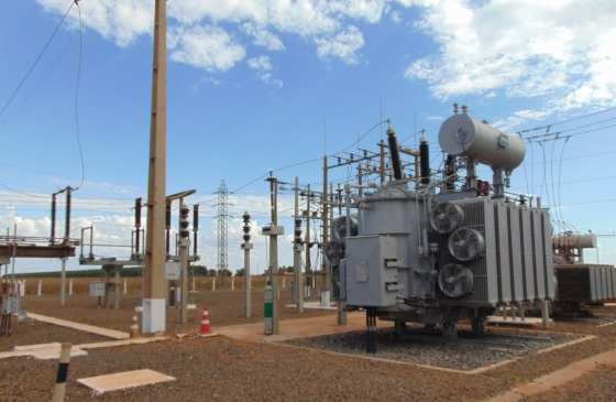 A concessionária trocou um transformador de 10 MVA por outro de 30 MVA, triplicando a disponibilidade de energia nas cargas urbanas na região.