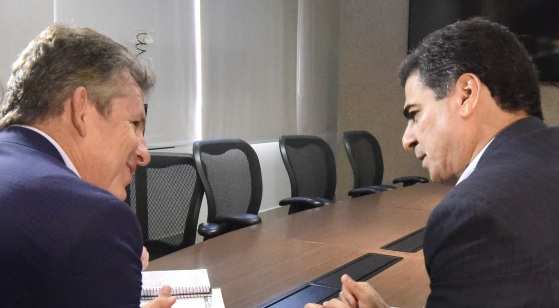 MM e EP vivem em pé de guerra, mas como se trata de saúde, a bandeira branca foi levantada