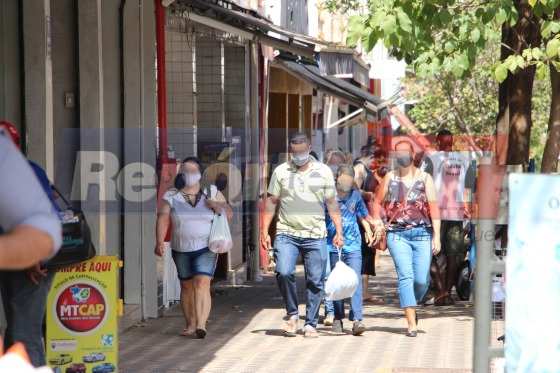 Comércio de rua vai dividir público com os shoppings da Capital no período de Carnaval.