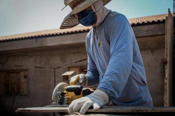 Contratações ocorrem em mais de 100 obras