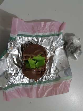 A cada 10 gramas da droga, vendida por R$ 50, o cliente usuário recebia como brinde um doce