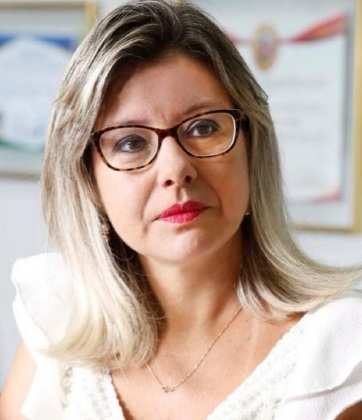 Flavia Petersen Moretti é Advogada, cidadã Várzea-grandense.