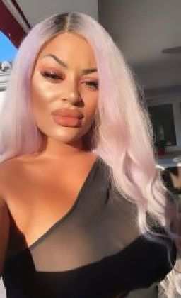 A esteticista Cherrise Massay foi de Manchester até Istambul realizar um procedimento de aumento de seios e nádegas.