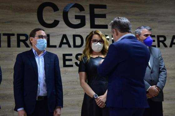 A honraria é concedida a personalidades que contribuem para o desenvolvimento do Estado.