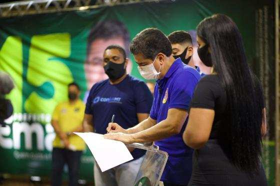 Debate com jovens estudantes da Capital