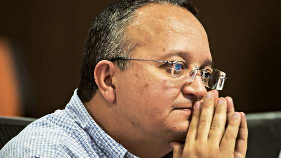 Ex-governador está em isolamento em sua residência