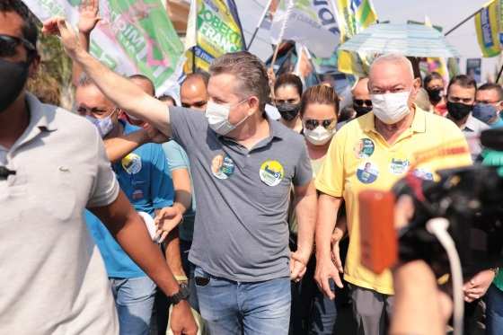 Governador prevê disputa 'pau a pau'