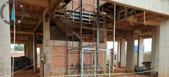 As vítimas estavam trabalhando na construção de um edifício.