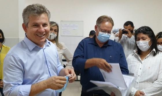 Mauro Mendes visitou o hospital nesta quinta-feira