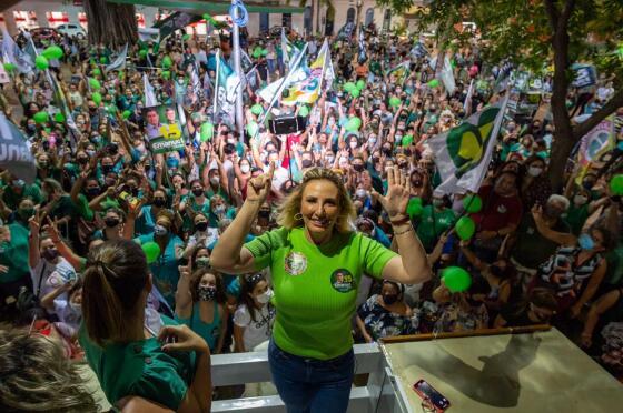 Caminhada em Respeito às Mulheres' reafirma compromisso de Márcia e Emanuel Pinheiro com políticas públicas