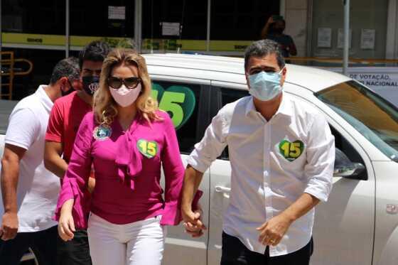 Prefeito Emanuel Pinheiro e a primeira-dama de Cuiabá, Márcia Pinheiro, durante a campanha eleitoral.