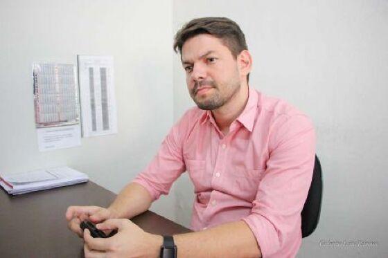 Médico alerta para uso descontrolado de antibióticos em crianças.